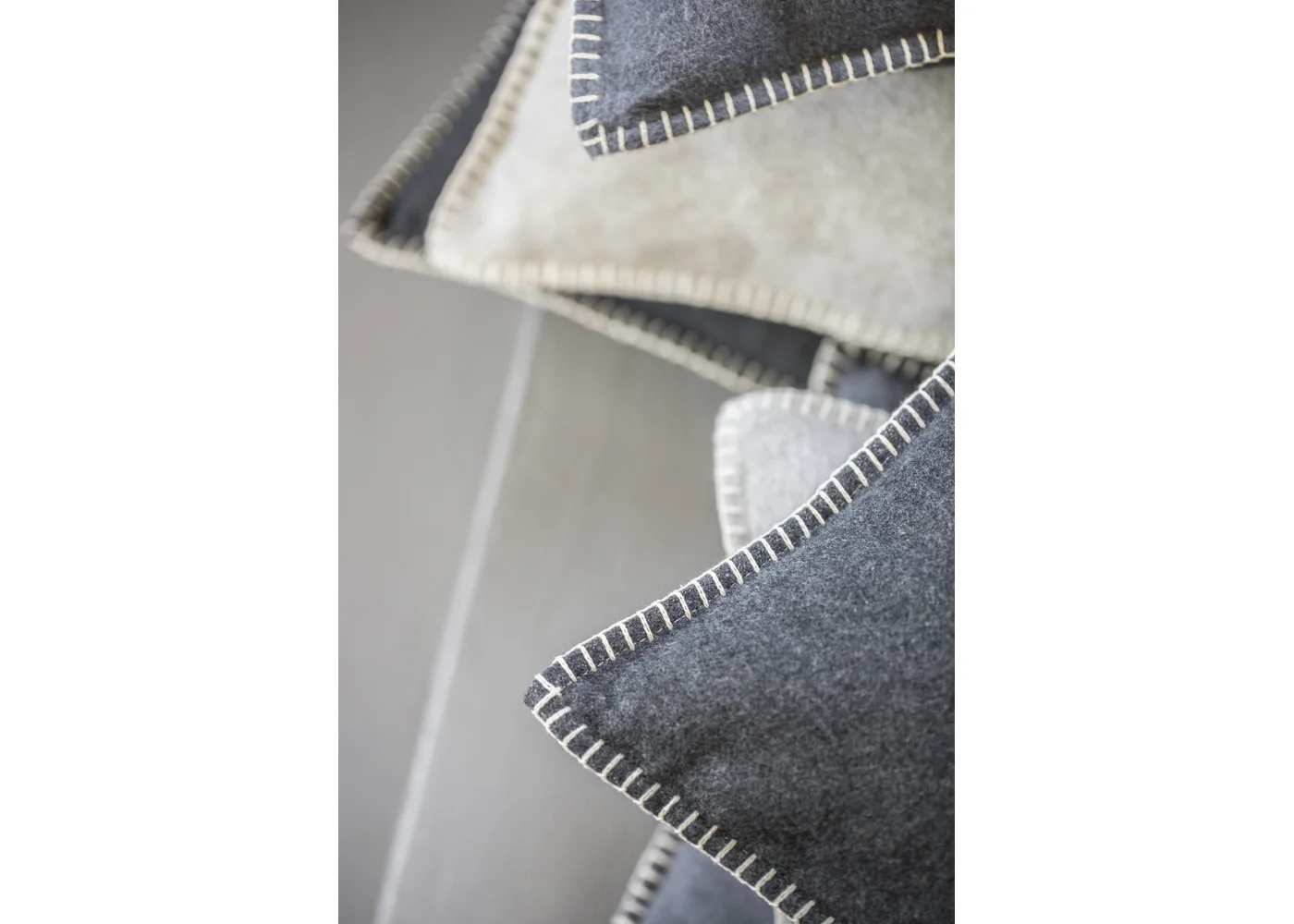 David Fussenegger - SYLT KISSENHÜLLE UNI Anthrazit  -40 x 40 cm    