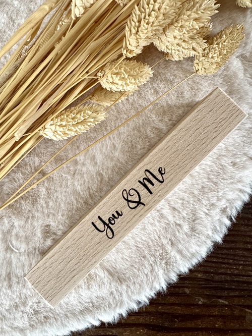 Herz im Holz - Foto- und Kartenständer You & Me