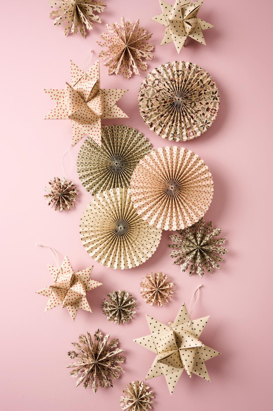 IB LAURSEN GEFLOCHTENER STERN ZUM HÄNGEN - KLEIN MIT GRÜNEN PÜNKTCHEN 