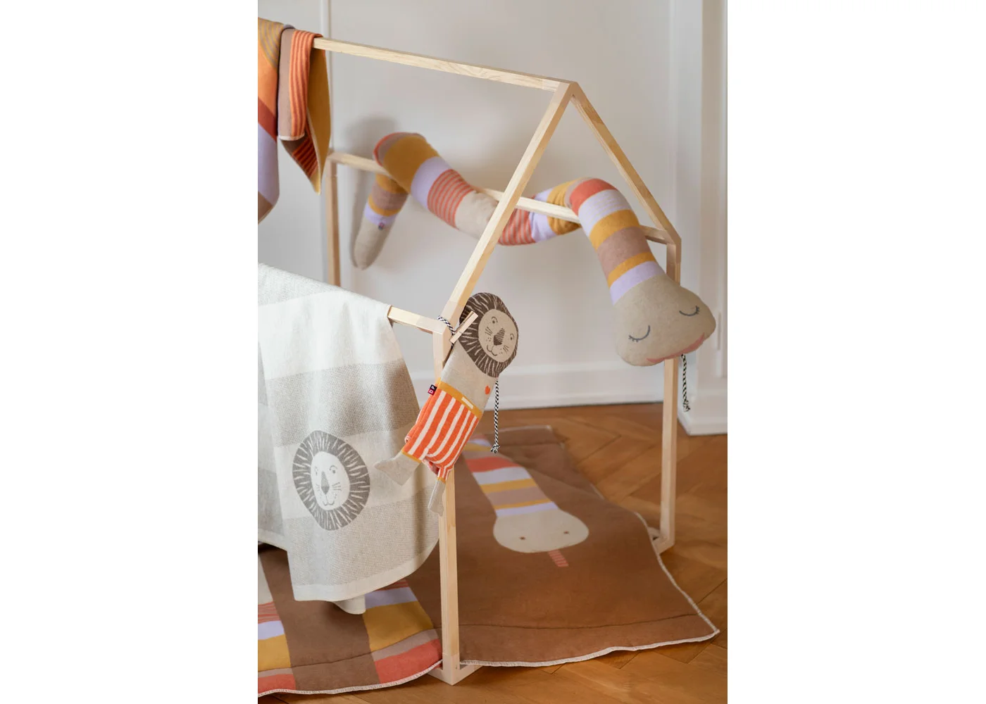 David Fussenegger - JUWEL SET DECKE IN PUPPE "LÖWE"  