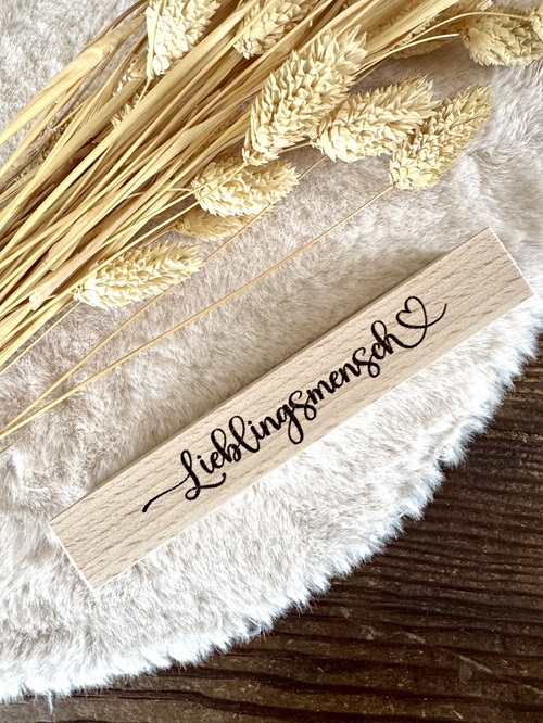 Herz im Holz - Foto- und Kartenständer Lieblingsmensch 