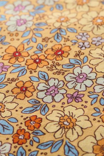 IB LAURSEN KISSENBEZUG  GELB MIT GELBEN, BLAUEN, ORANGEN UND LILA BLUMEN 60 x 60 cm