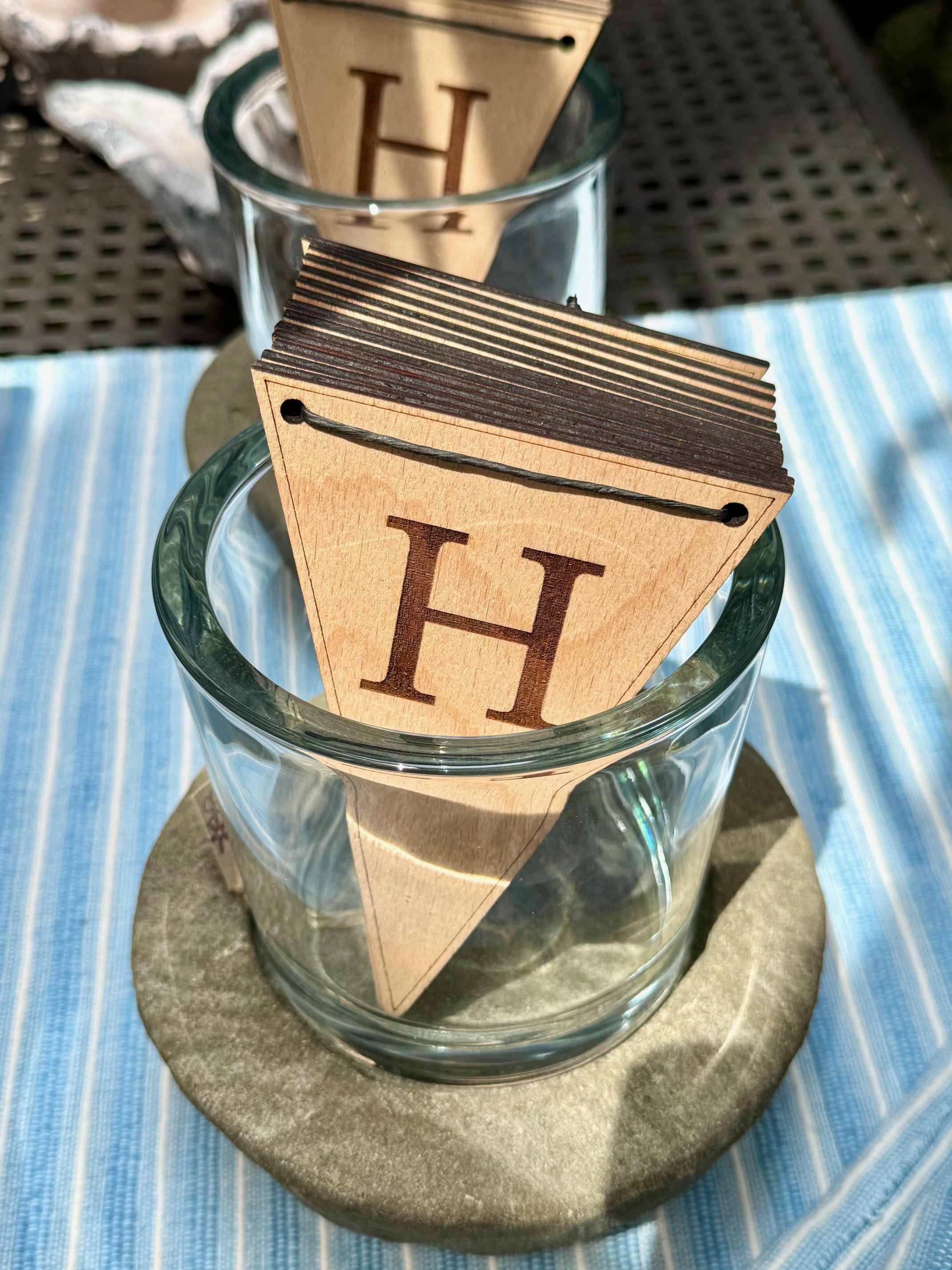 Herz im Holz - Wimpelkette - HAPPY BIRTHDAY 