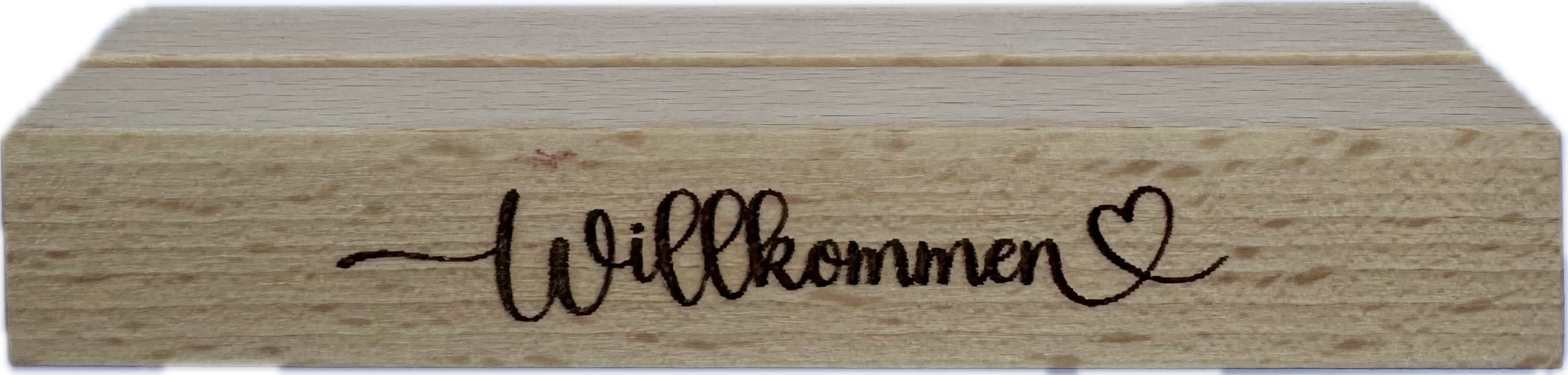 Herz im Holz - Foto- und Kartenständer Willkommen