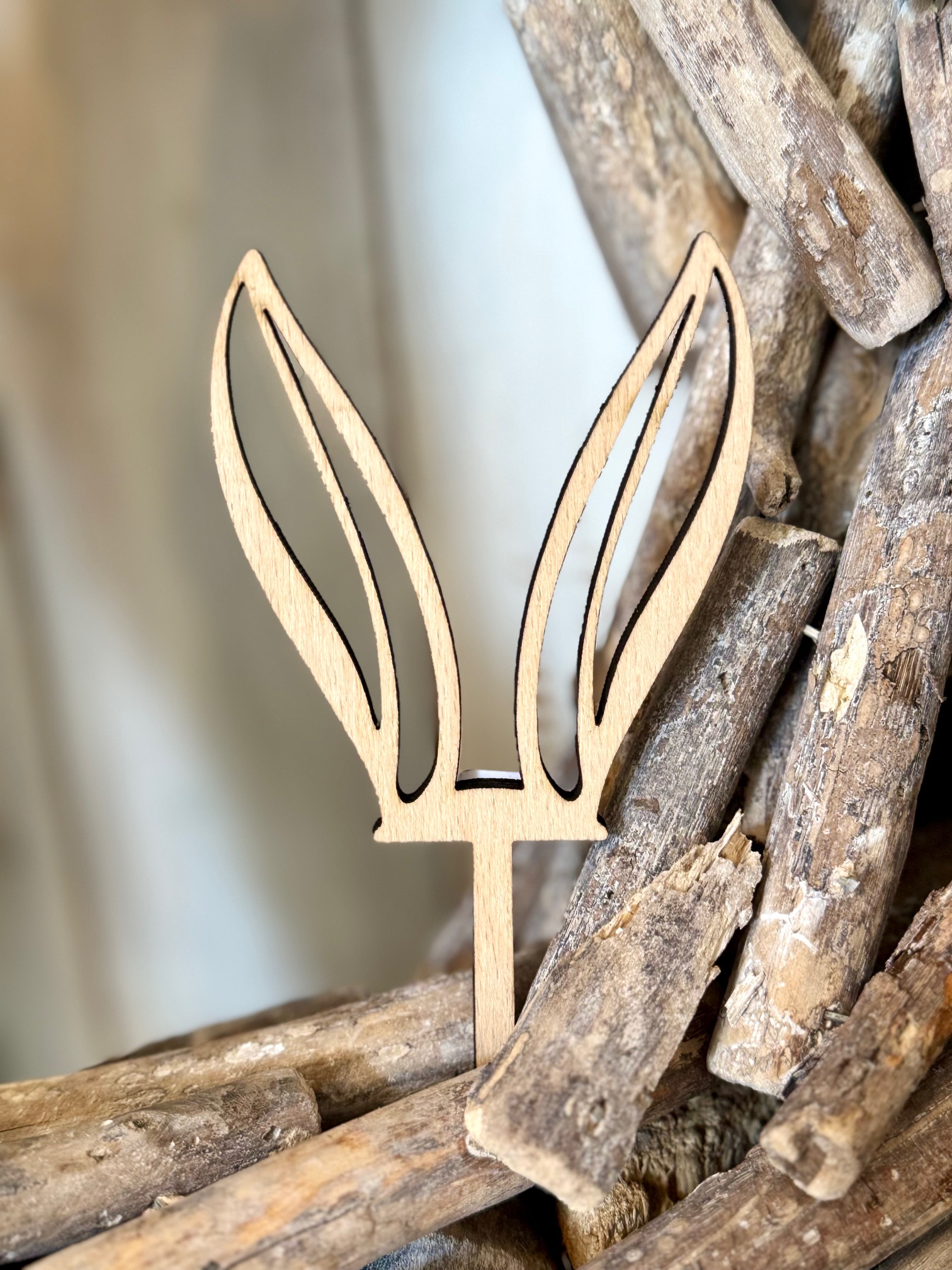 Herz im Holz - Osterdeko Holzstecker Hasenohren - Höhe 13 cm 