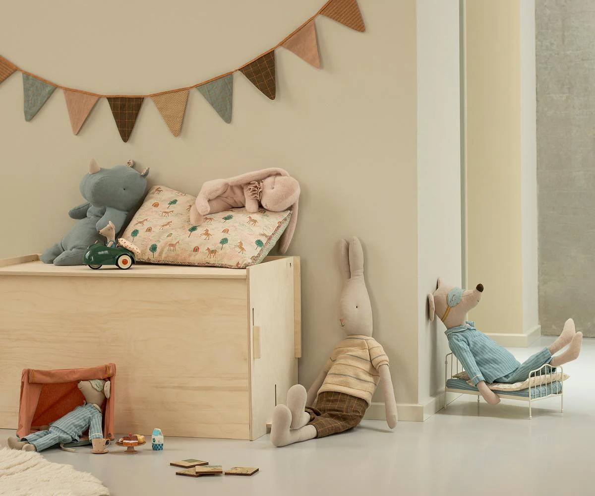 Maileg Schlafender Plüsch Hase - Klein - Powder 