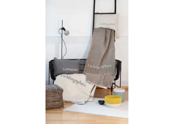 David Fussenegger - SAVONA WOHNDECKE "LIEBLINGSPLATZ" Farbe Creme/Grau 