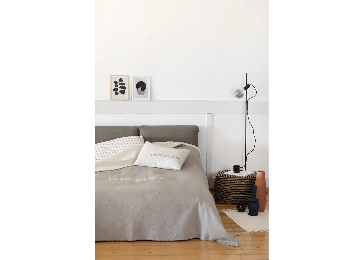 David Fussenegger - SILVRETTA KISSENHÜLLE Lieblingsplatz - Farbe Rauch/Creme - 40 x 60 cm 